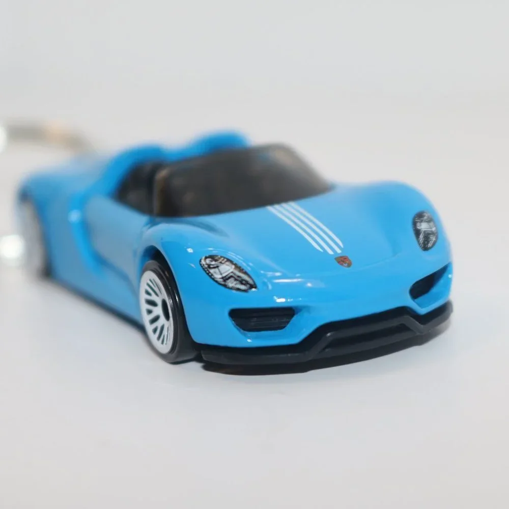 Hot Wheels Porsche 918 Spyder CUSTOM keychain